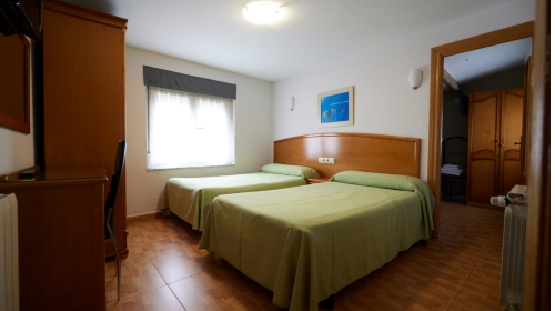 Habitaci&oacute;n Cu&aacute;druple Pensi&oacute;n Seraf&iacute;n